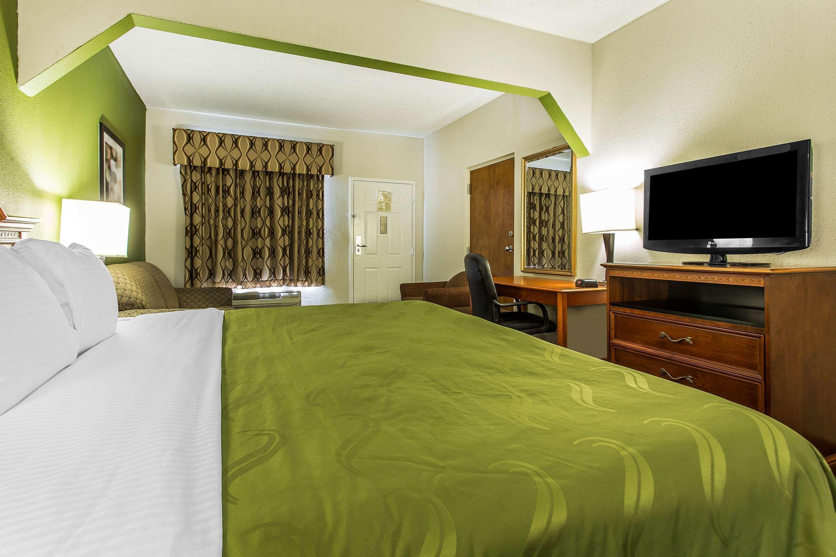 Quality Inn & Suites Orangeburg Extérieur photo