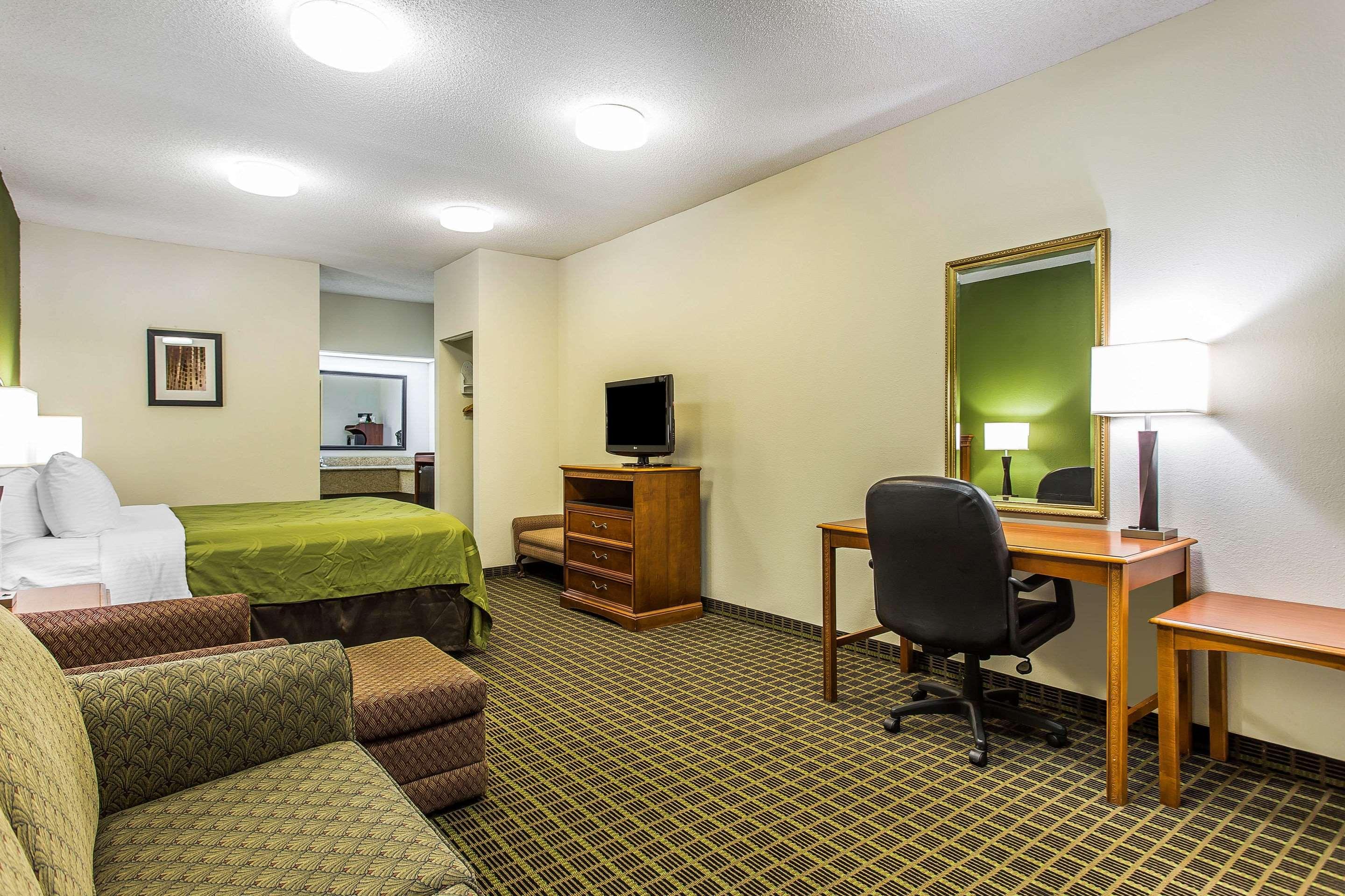 Quality Inn & Suites Orangeburg Extérieur photo