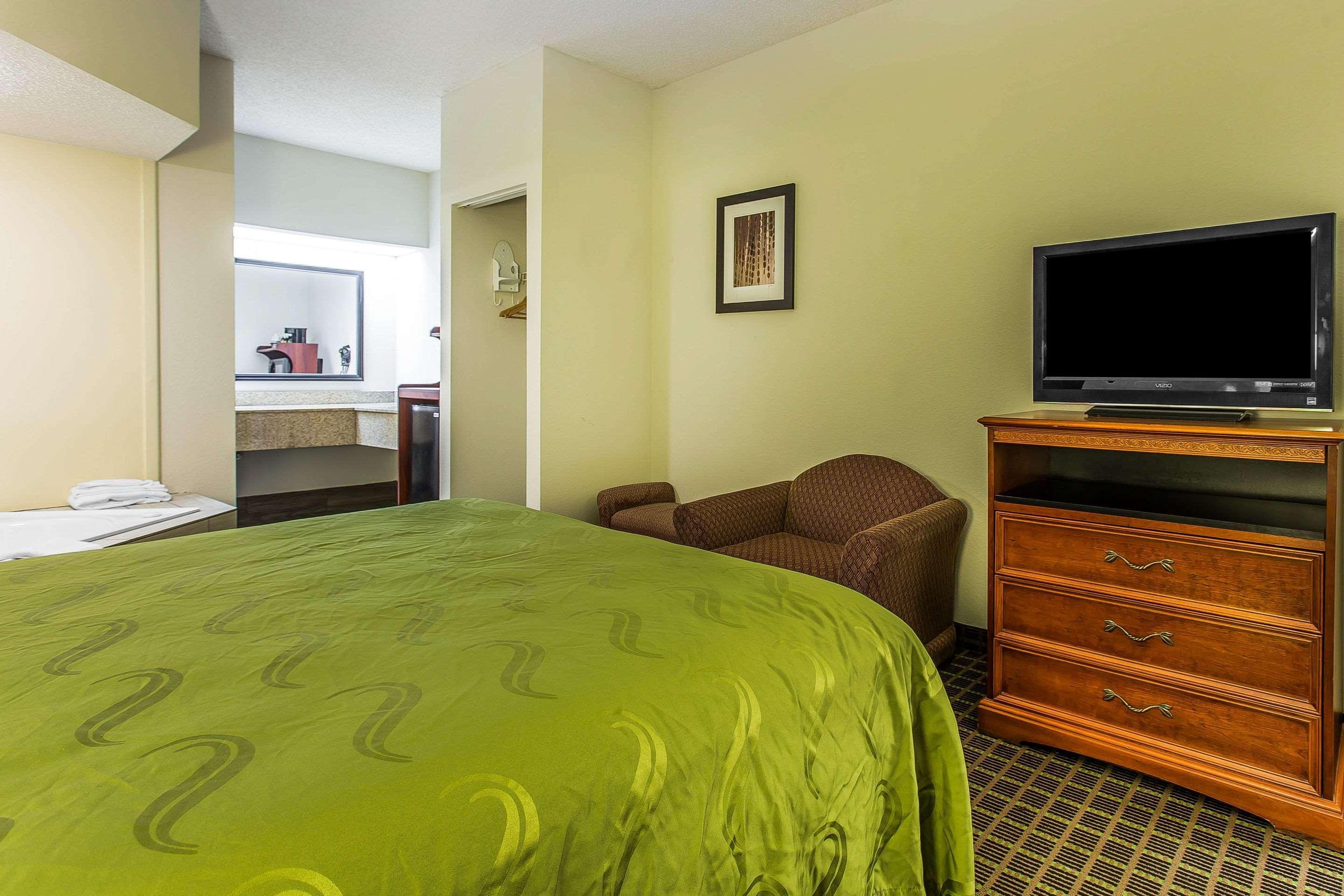 Quality Inn & Suites Orangeburg Extérieur photo