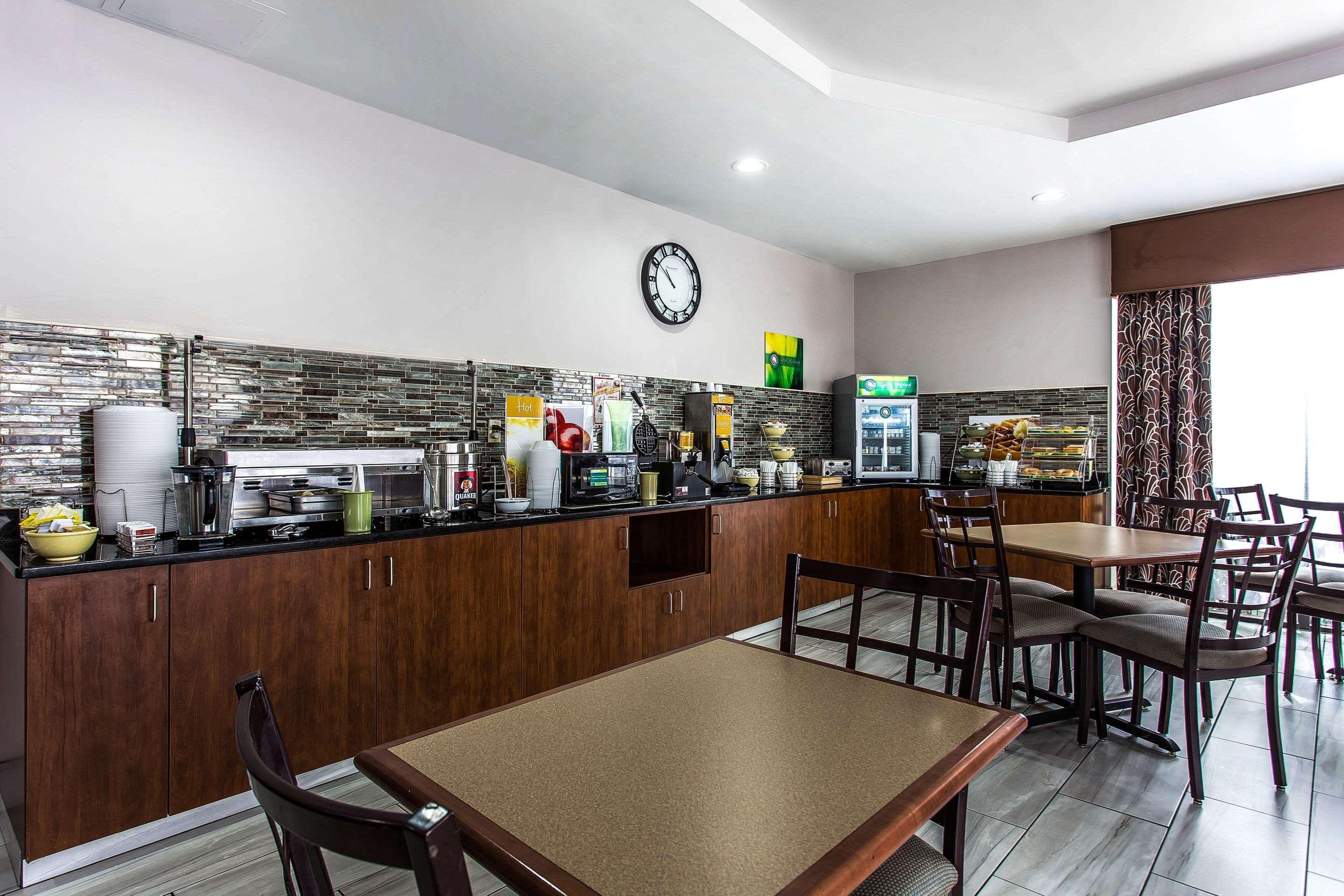 Quality Inn & Suites Orangeburg Extérieur photo