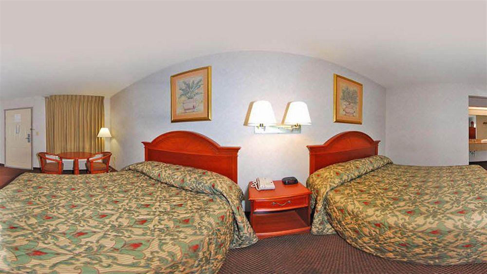Quality Inn & Suites Orangeburg Extérieur photo