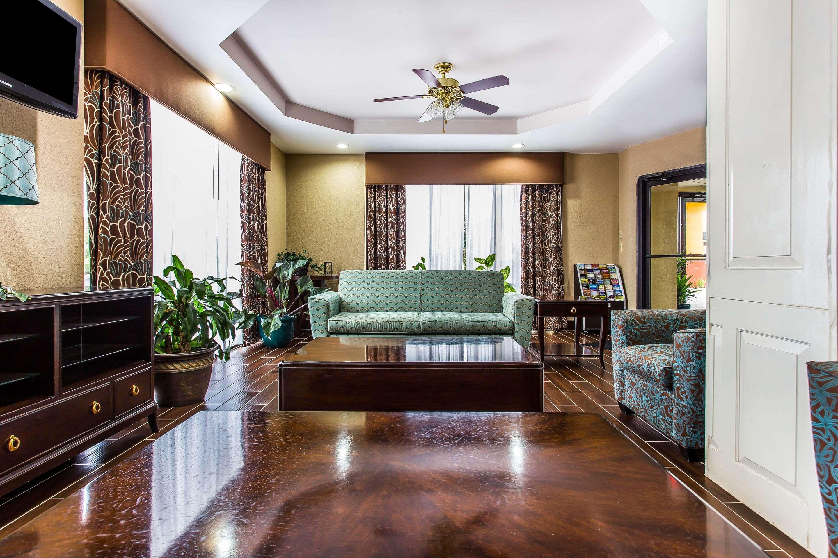Quality Inn & Suites Orangeburg Extérieur photo