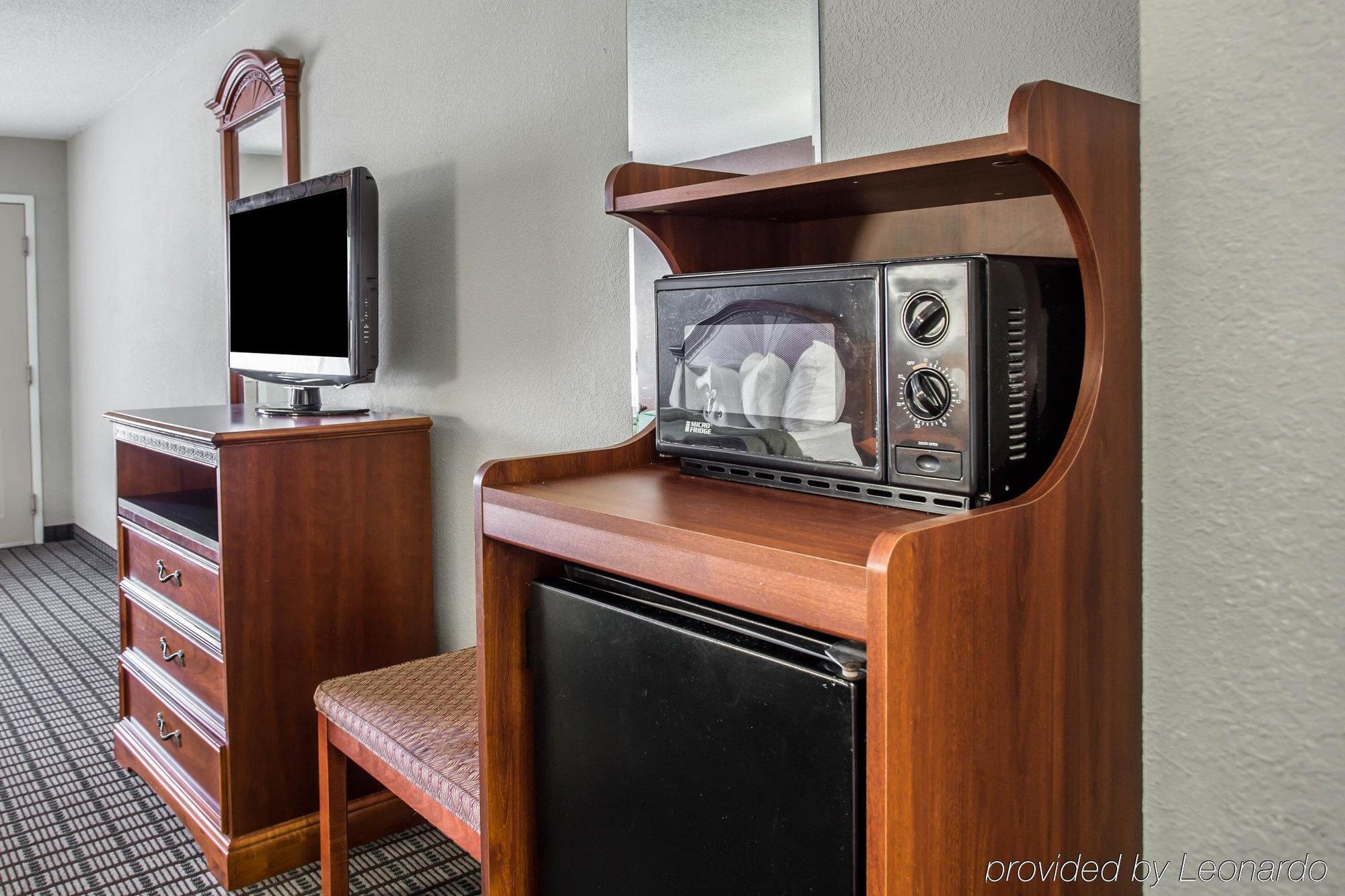 Quality Inn & Suites Orangeburg Extérieur photo