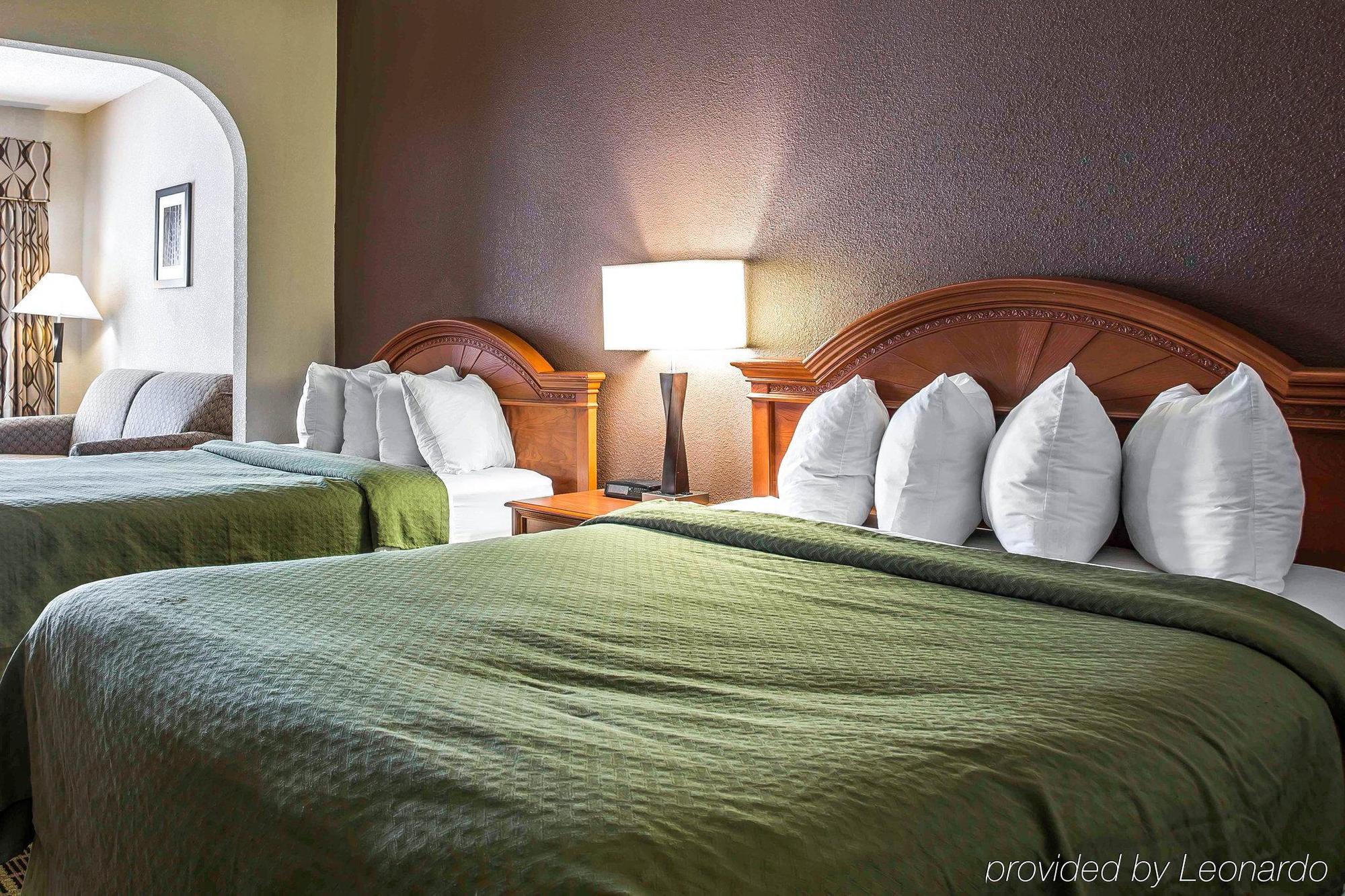 Quality Inn & Suites Orangeburg Extérieur photo