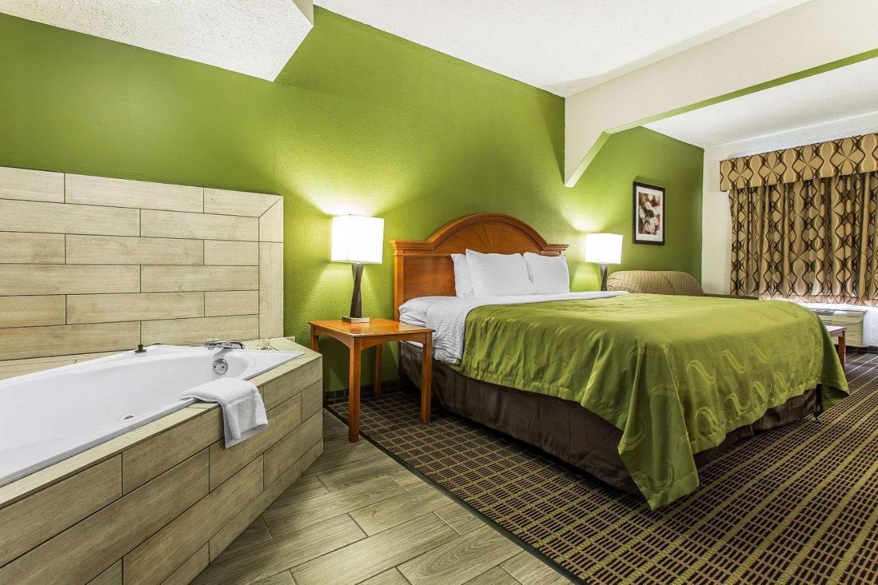 Quality Inn & Suites Orangeburg Extérieur photo